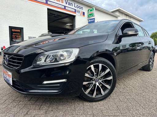 Volvo V60 2.0 150Pk!! D3 Black Edition! Cruise!! Dual Auto Airco!! Pdc! Trekhaak!! 1ste Eigenaar!! 12M Garantie! Btw voordeel !!!!!